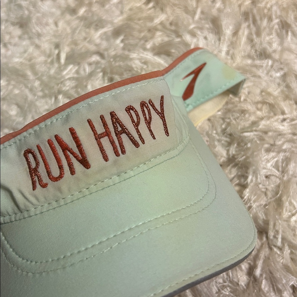 Assorted Visors Collection - Picture 5 of 5